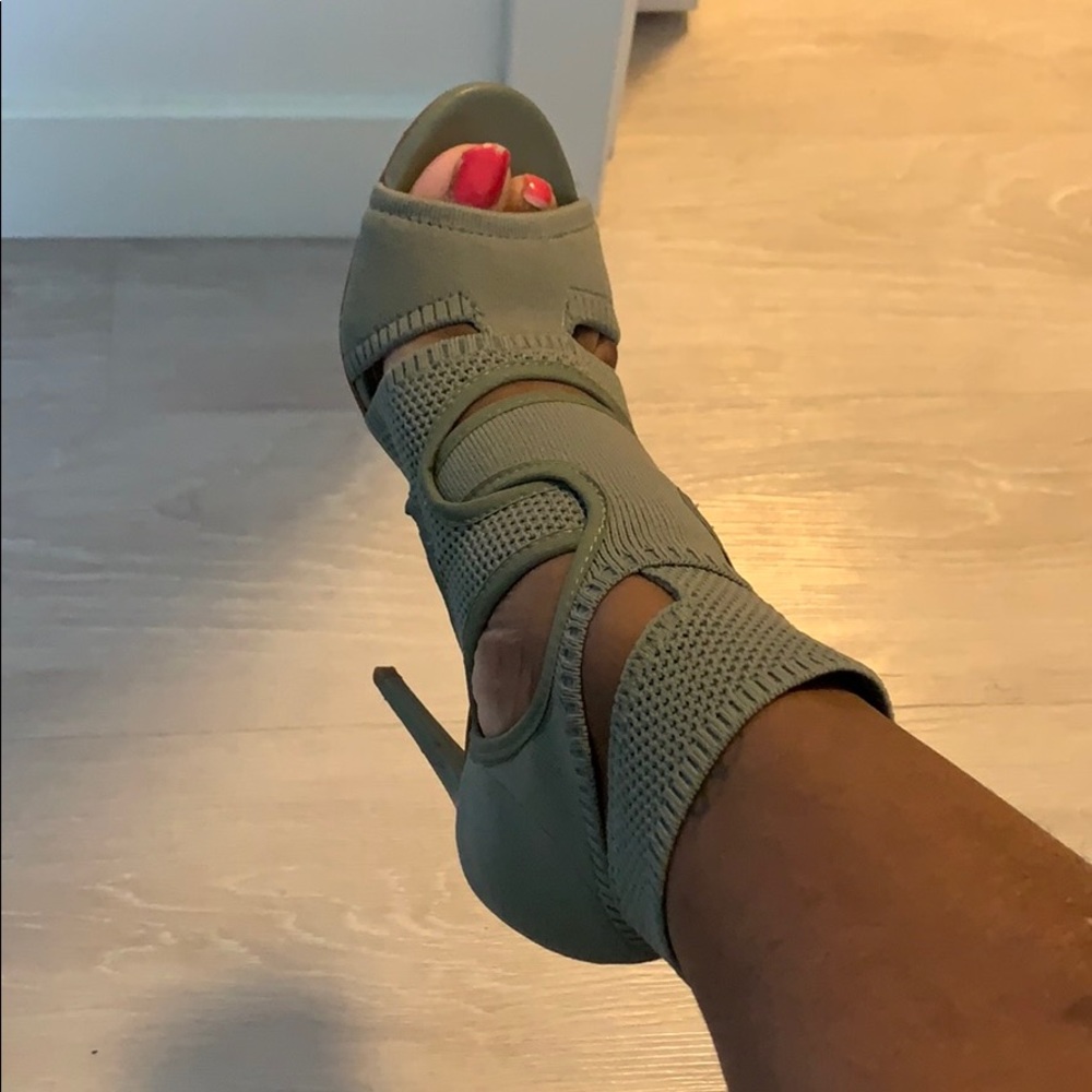 Caged Bootie - Picture 6 of 7